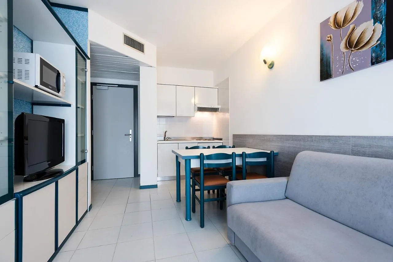 Aparthotel Imperial Bibione 4*,  İtalya